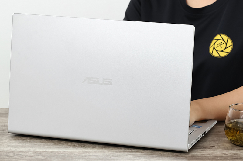 Hình ảnh sắc nét, màu sắc chân thực