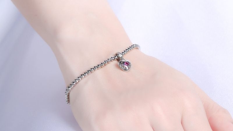 Hạt Charm c&oacute; thiết kế ngọt ng&agrave;o