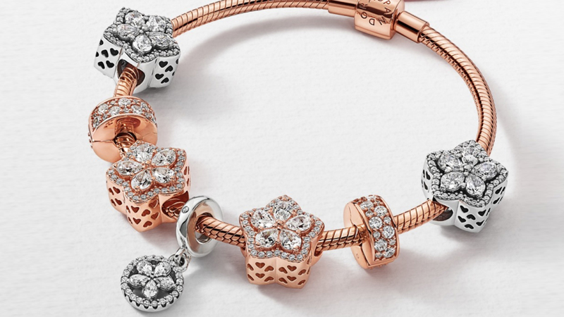 Charm hoa tự nhi&ecirc;n, nữ t&iacute;nh v&agrave; sang trọng