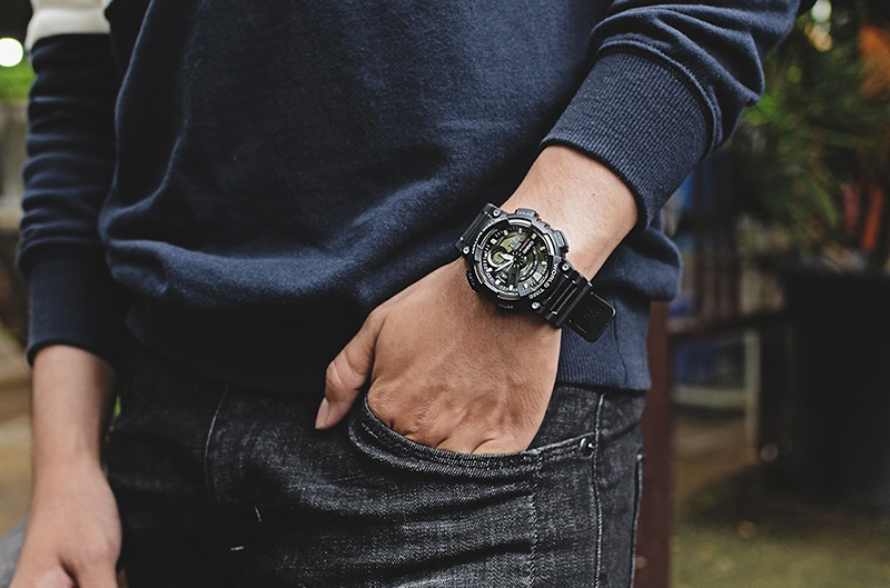 Đồng hồ CASIO AEQ-110W-1AVDF có thiết kế bắt mắt, năng động