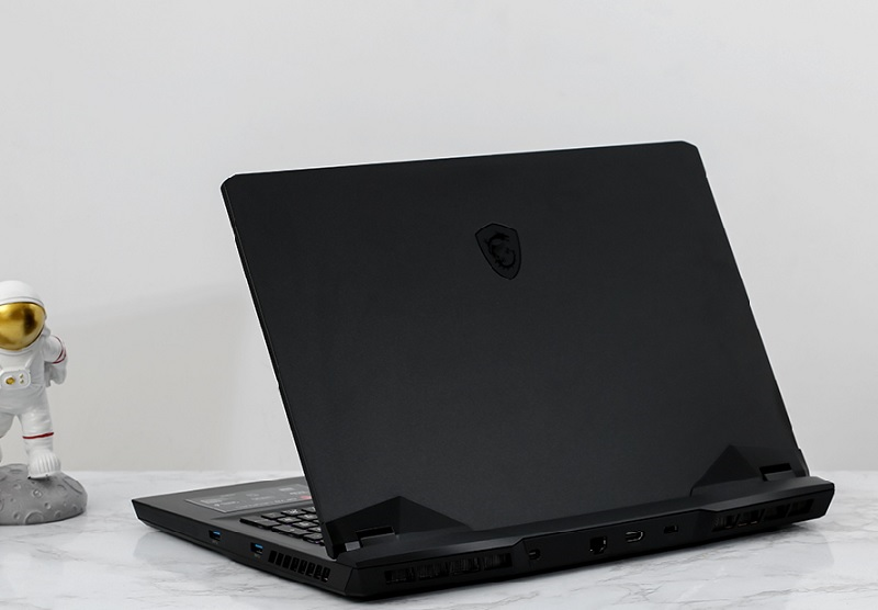 MSI Gaming Leopard GP76 11UG i7 11800H có thiết kế chuẩn gaming