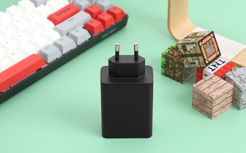 Adapter sạc 3 cổng EP-T6530 l&agrave; củ sạc đa năng đến từ thương hiệu Samsung