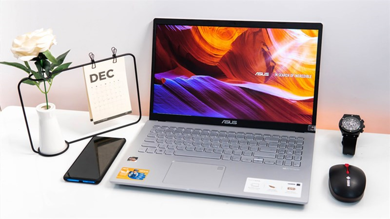 Laptop đa dạng mẫu mã và thiết kế gọn nhẹ