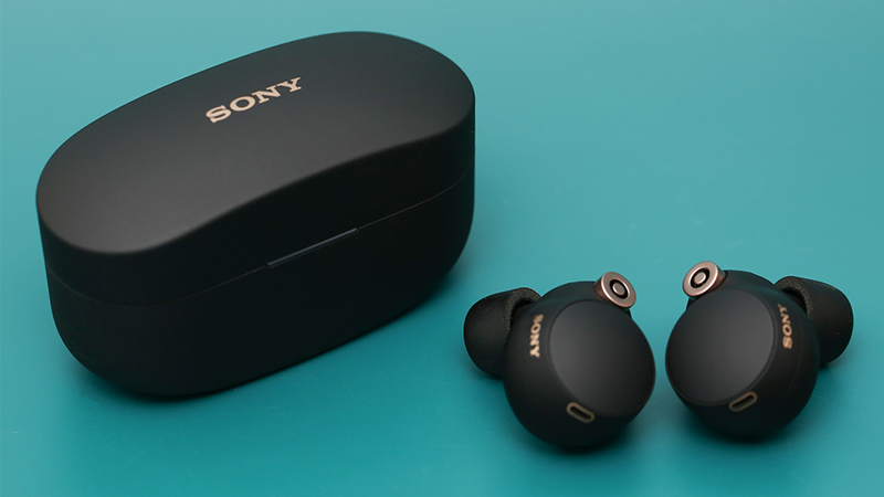 Tai nghe True Wireless Sony WF-1000XM4 có kiểu dáng nhỏ gọn dễ dàng bỏ túi mang đi khắp nơi