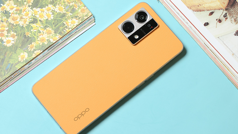 Điện thoại OPPO Reno7 có vẻ ngoài sang trọng, cao cấp