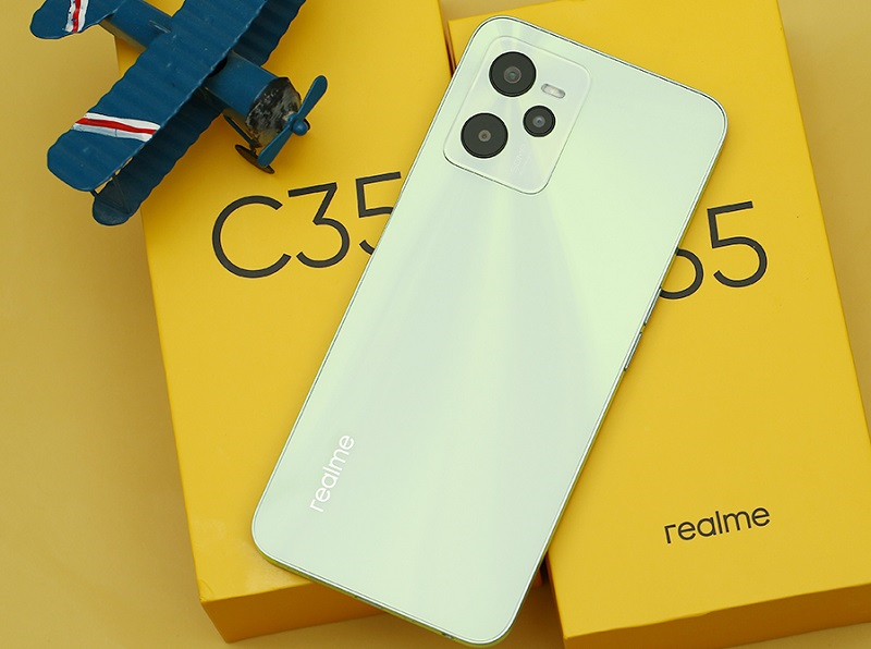 Realme C35 128GB c&oacute; thiết kế thời thượng, m&agrave;u sắc bắt mắt