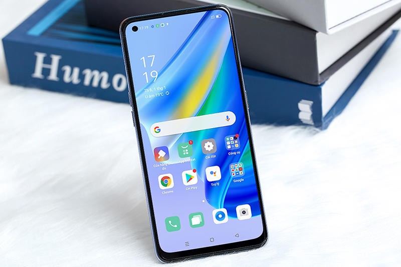 Màn hình AMOLED ngập tràn màu sắc sống động