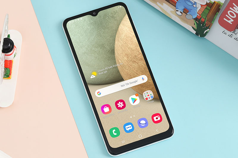 Tấm nền PLS TFT LCD cho g&oacute;c nh&igrave;n rộng, cải thiện độ s&aacute;ng