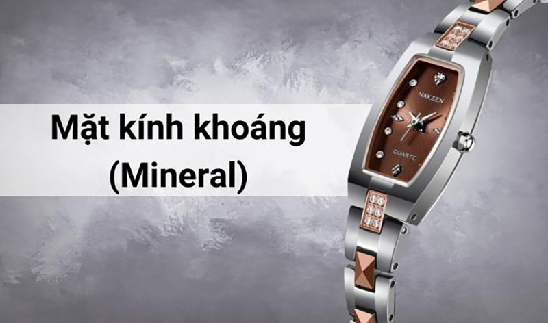 Sở hữu với đường kính mặt 33 mm, độ rộng dây 18 mm