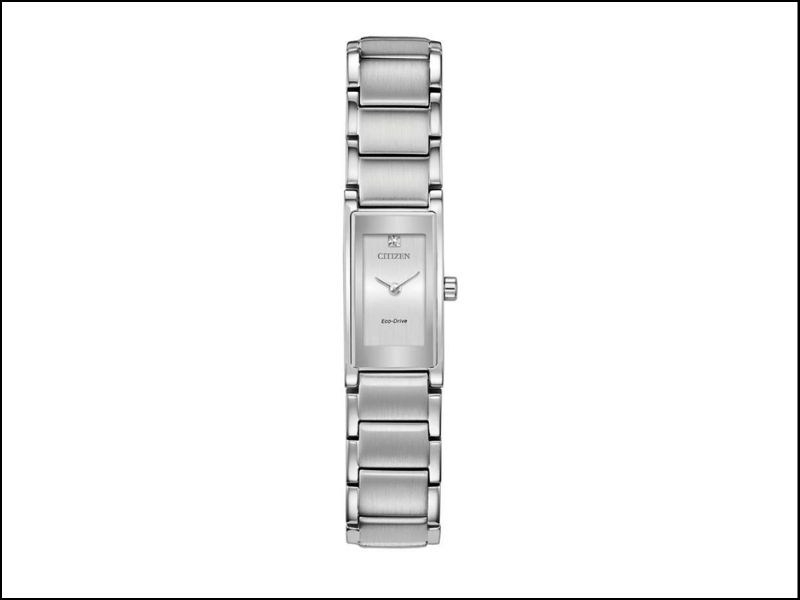 Khung viền th&eacute;p kh&ocirc;ng gỉ bền chắc, cứng c&aacute;p