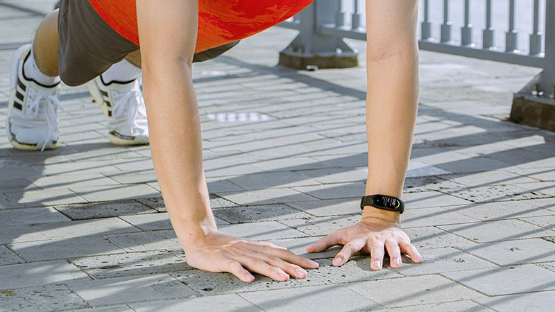 Đạt chuẩn kháng nước 5 ATM, an tâm khi đeo hằng ngày