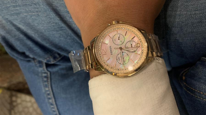 FOSSIL 38 mm Nữ ES4779 có thiết kế trẻ trung, thanh lịch