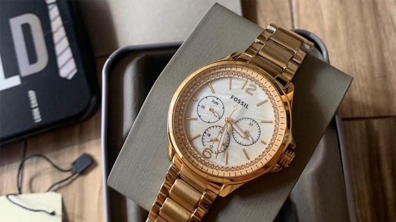 FOSSIL 38 mm Nữ ES4780 có kiểu dáng sang trọng, hiện đại