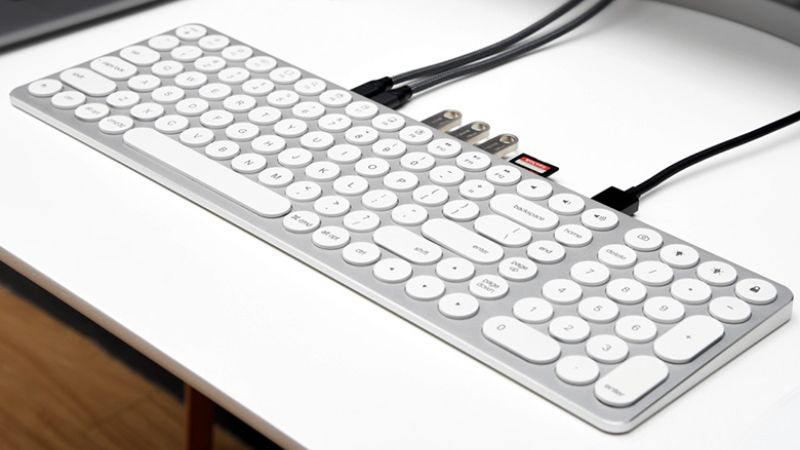 Sử dụng bàn phím rời sẽ giúp bạn chủ động được khoảng cách với laptop