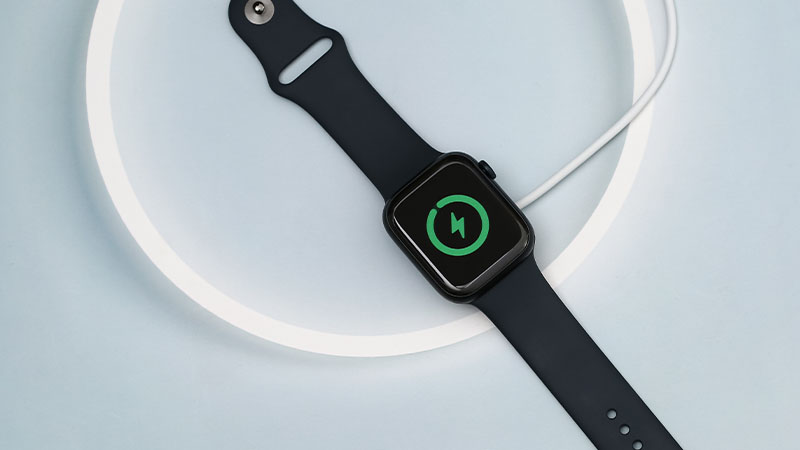 Apple Watch series 7 c&oacute; tốc độ sạc pin nhanh ch&oacute;ng
