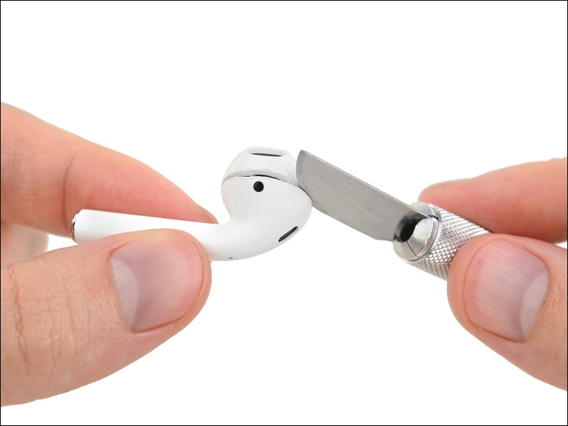 Có thể thay được pin cho Airpods