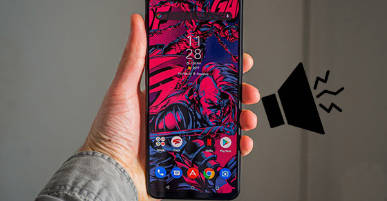 Tại sao khi lắc điện thoại lại có tiếng kêu lạ? Có sao không?