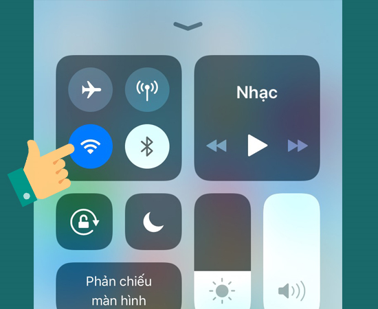 Để tắt Wi-Fi nhanh bạn chỉ việc vuốt từ phía dưới màn hình lên chọn vào biểu tượng WI-Fi để tắt.