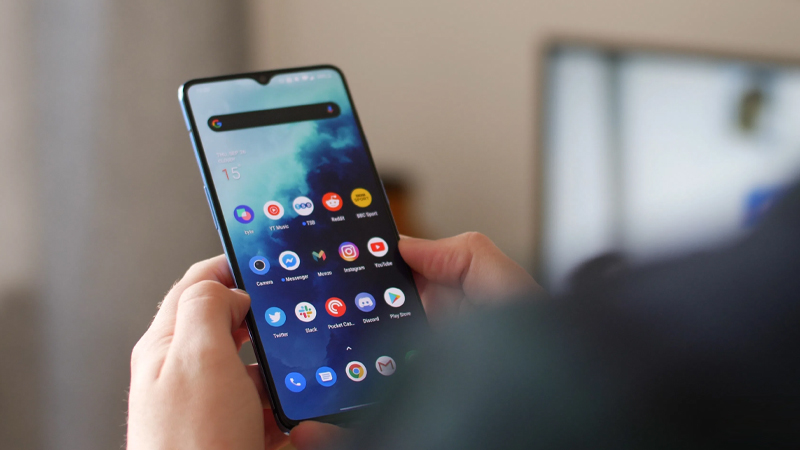 Các ứng dụng lạ tự động cài vào máy người dùng