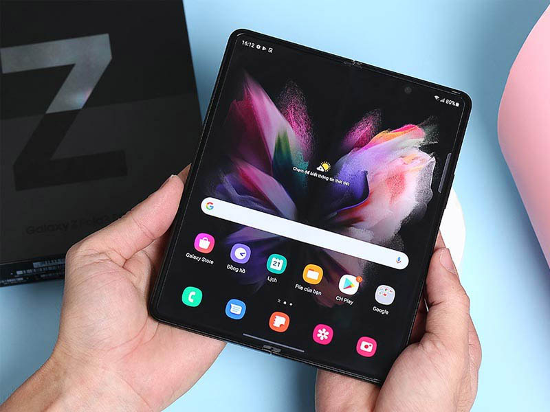 Samsung Galaxy Z Fold3 5G có thiết kế mỏng gọn, bền bỉ