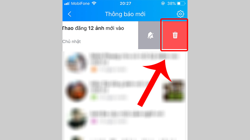 Kéo thông báo sang Trái và chọn Xóa