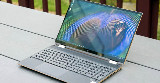 Nên mua laptop pin liền hay pin rời? Đánh giá ưu nhược điểm mỗi loại