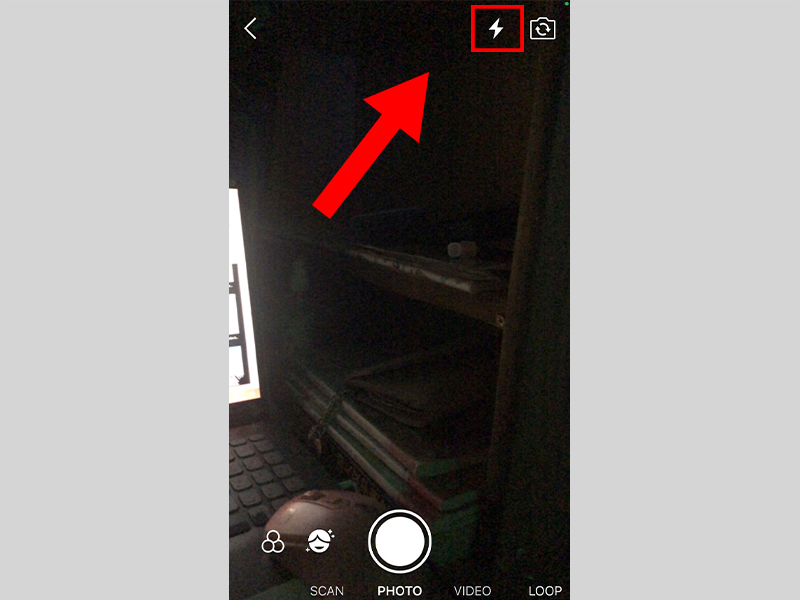 Bật flash khi chụp ảnh trên Zalo