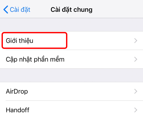 Bước 3: Tại đây, bạn chọn tiếp Giới thiệu để xem thông số máy.