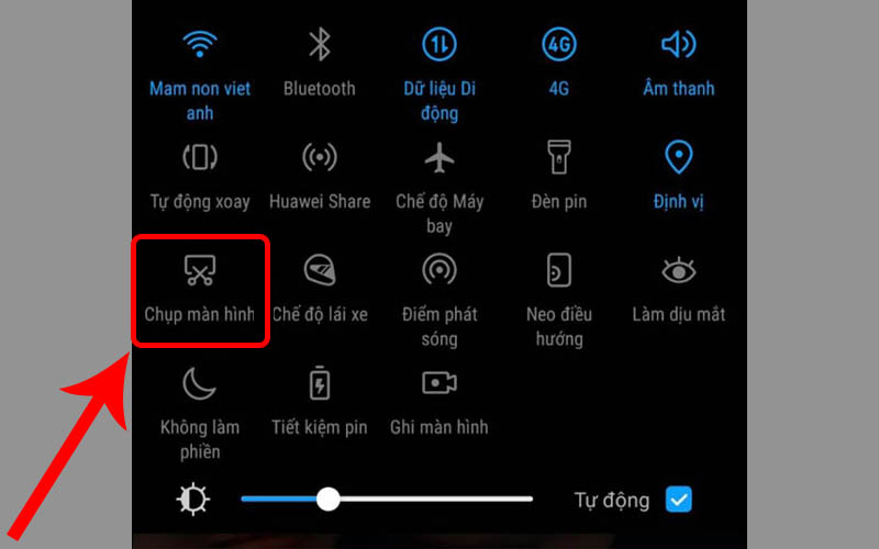 Mở thanh th&ocirc;ng b&aacute;o rồi nhấn v&agrave;o Chụp m&agrave;n h&igrave;nh