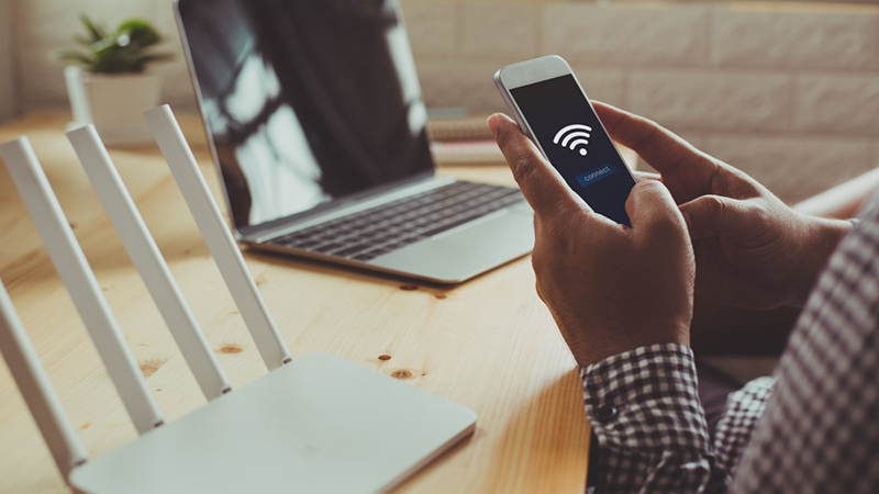 Bạn nên kiểm tra WiFi khi kết nối mạng kém