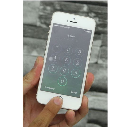Cài đặt > Touch ID & Mật khẩu > Mở khóa iPhone cứ chạm theo số lần mà máy yêu cầu vậy là hoàn tất.
