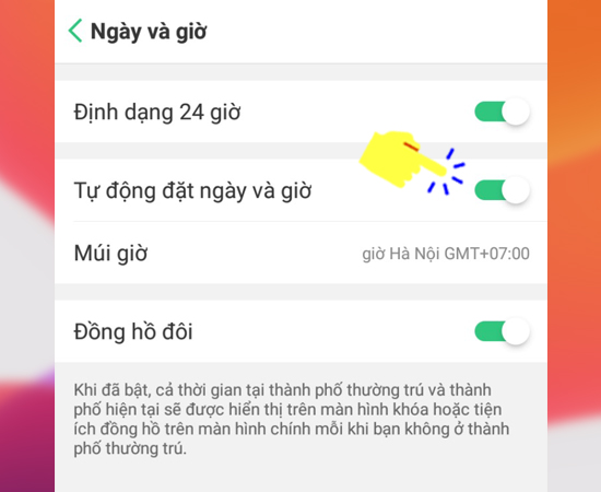 - Bước 4: Cuối cùng bạn hãy bấm vào Tự động đặt ngày và giờ để hoàn tất quá trình thiết lập.