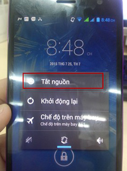 Các bạn tắt nguồn máy
