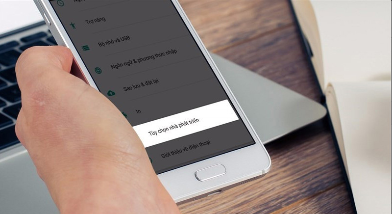 Bật, tắt chế độ Nh&agrave; ph&aacute;t triển tr&ecirc;n điện thoại Android