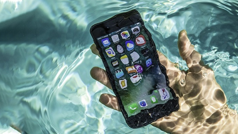 Kh&ocirc;ng mở m&aacute;y, lập tức tắt nguồn