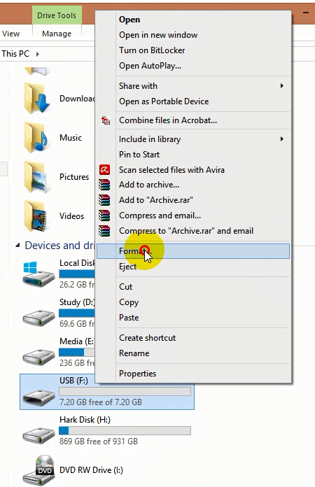 Vào My computer, bấm chuột phải vào ổ đĩa và chọn Format