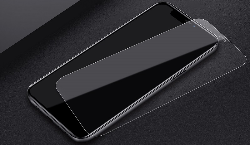 Th&aacute;o miếng d&aacute;n cường lực c&oacute; thể gi&uacute;p m&agrave;n h&igrave;nh được t&aacute;c động r&otilde; r&agrave;ng