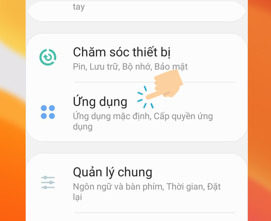 Bước 2: Tiếp theo bạn hãy chọn Ứng dụng.