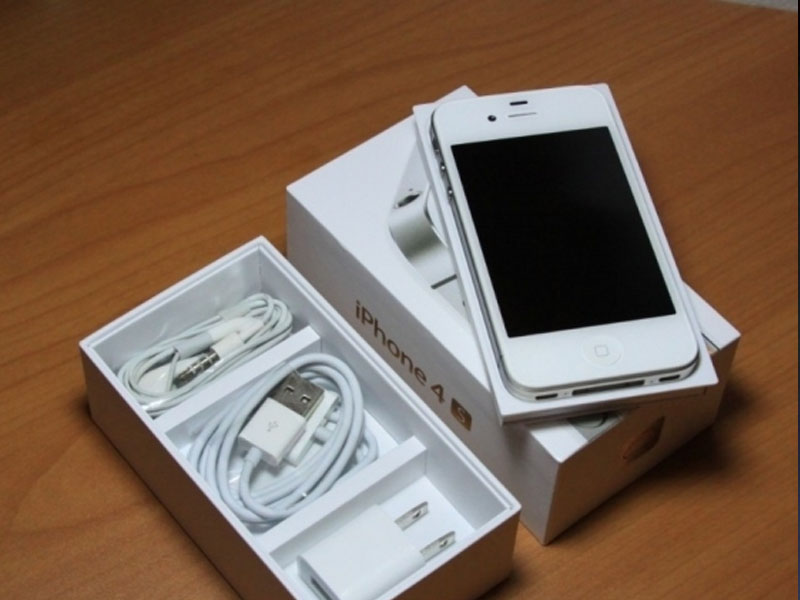 Sử dụng bộ sạc chính hãng khi mua điện thoại