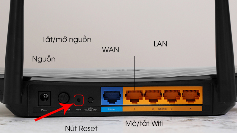 Bạn nên thử reset lại modem WiFi