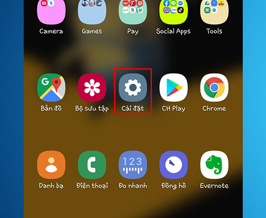 Bước 1: Các bạn chọn Cài đặt.