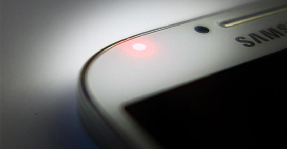 Chấm đỏ trên điện thoại là gì? Có tốn pin không? Có tắt được không?