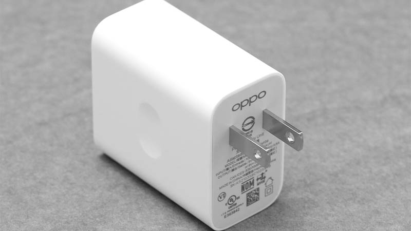  Các thông số trên củ sạc