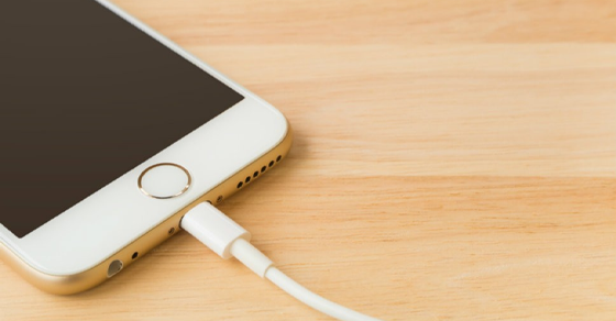Cách khắc phục lỗi iPhone tắt nguồn mới sạc được đơn giản, hiệu quả