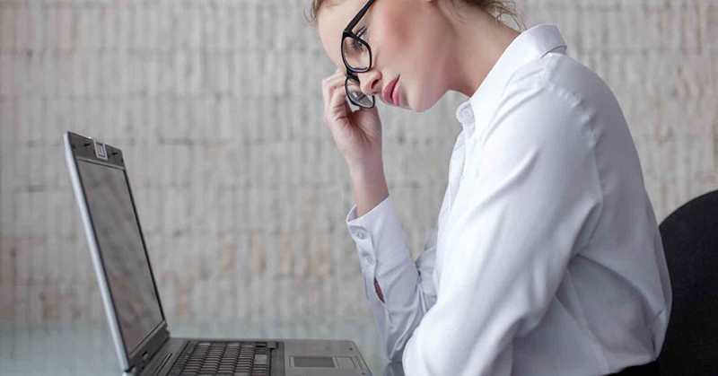 Đợi khoảng 20-30 phút để hệ thống máy thiết lập lại các cài đặt trước cập nhật