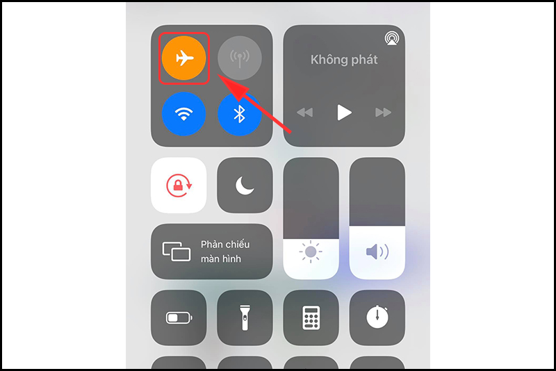 Bật chế độ máy bay để tắt WiFi