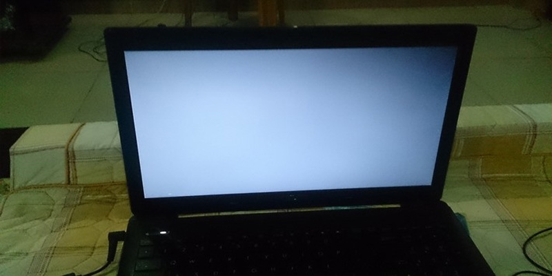Do màn hình bị hư không lên hình