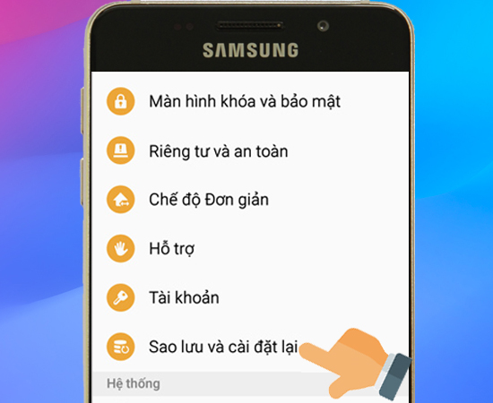 Bước 2: Tiếp theo bạn vào Sao lưu và đặt lại.