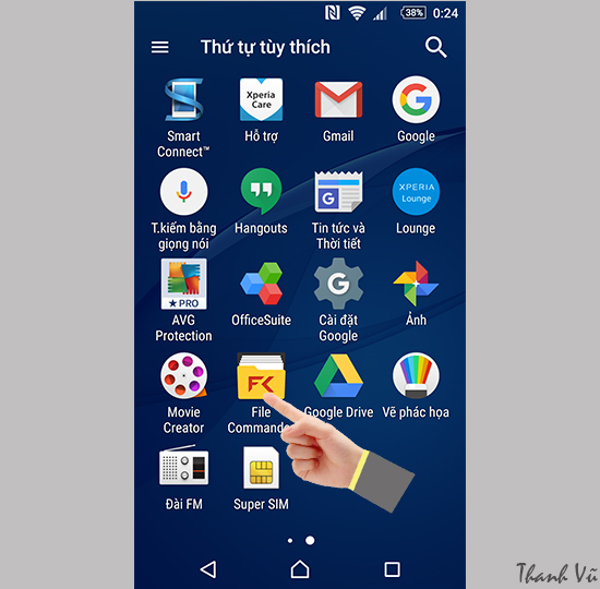 Vào ứng dụng File Commander.​