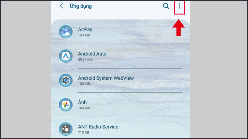 Chọn biểu tượng ba chấm dọc ở góc phải màn hình điện thoại